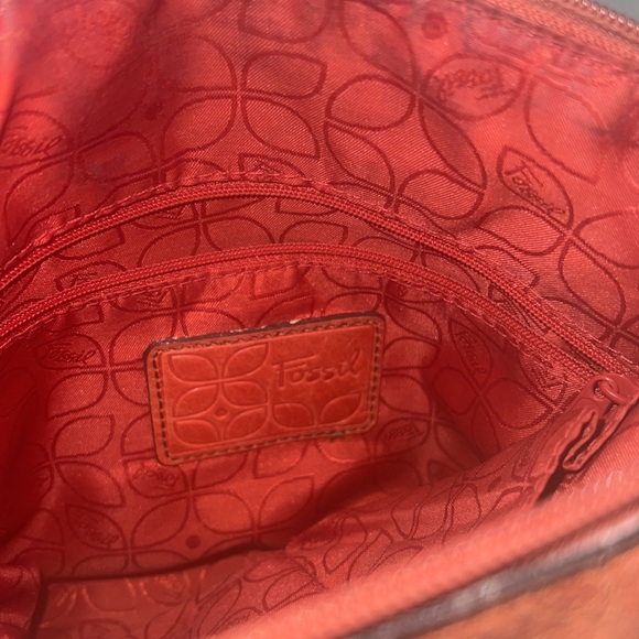 Burnt orange color fossil soft leather crossover purse - Picture 6 of 8